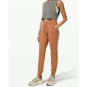 Lululemon Ready to Rulu Jogger in Desert Sun Size 4